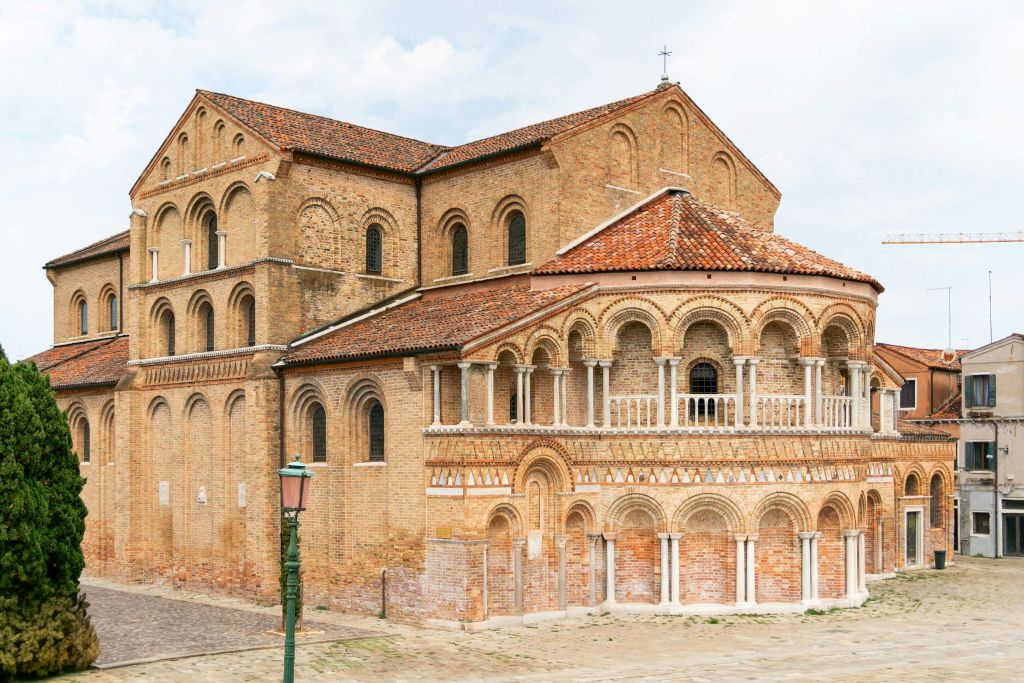 Venice: Murano and Burano Boat Tour