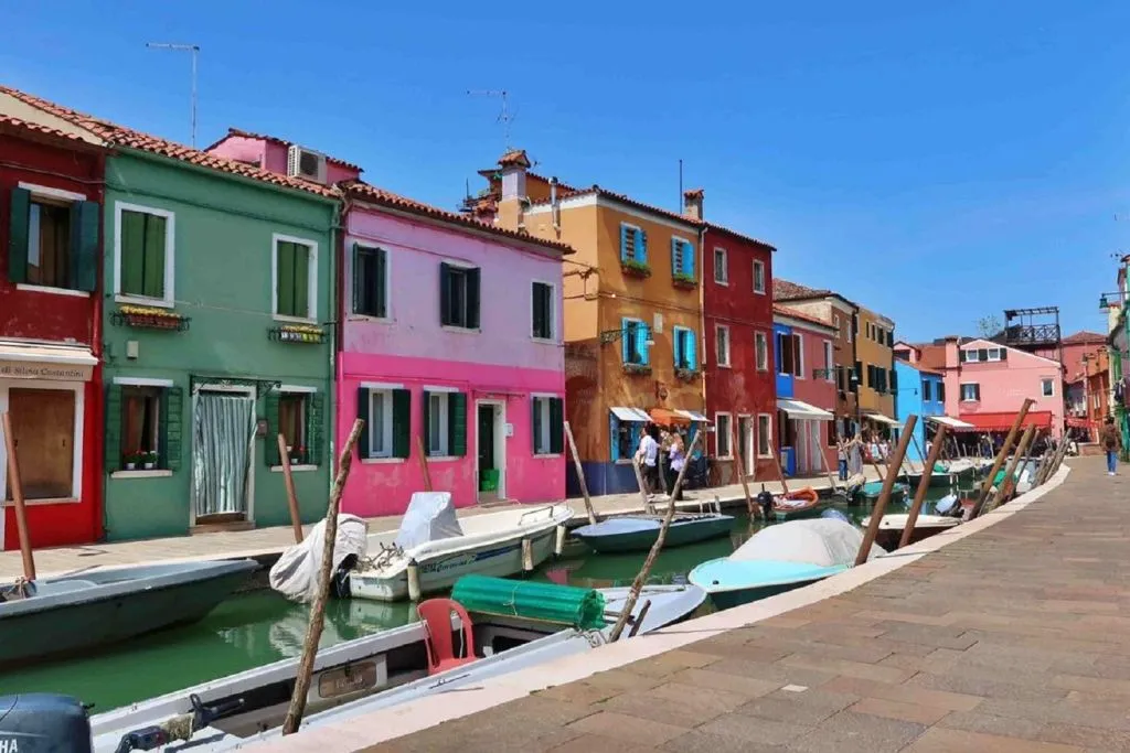 Venice: Murano and Burano Boat Tour
