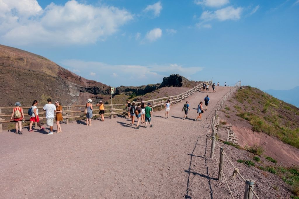 Monte Vesúvio: Bilhete sem filas + Ida e volta de Nápoles via Vesuvio Express