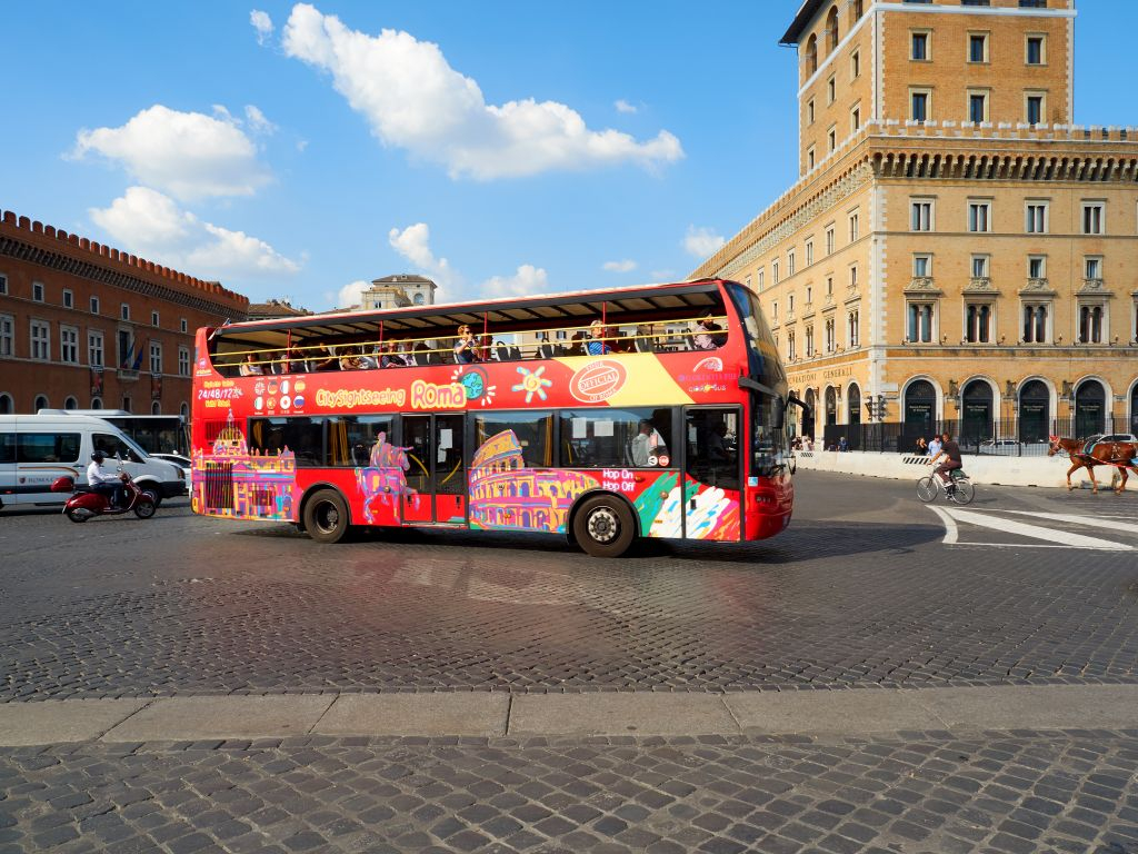 City Sightseeing Rome : Visite guidée en bus Hop-on Hop-off panoramique