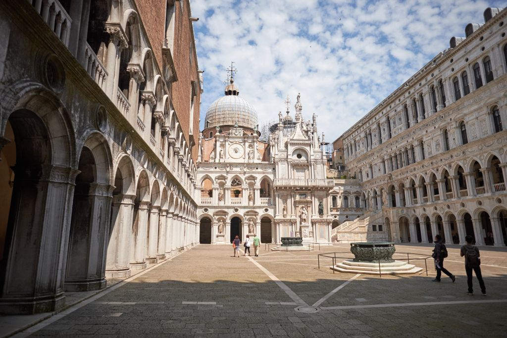 Palazzo Ducale: Ingresso Rapido dell'Ultimo Momento