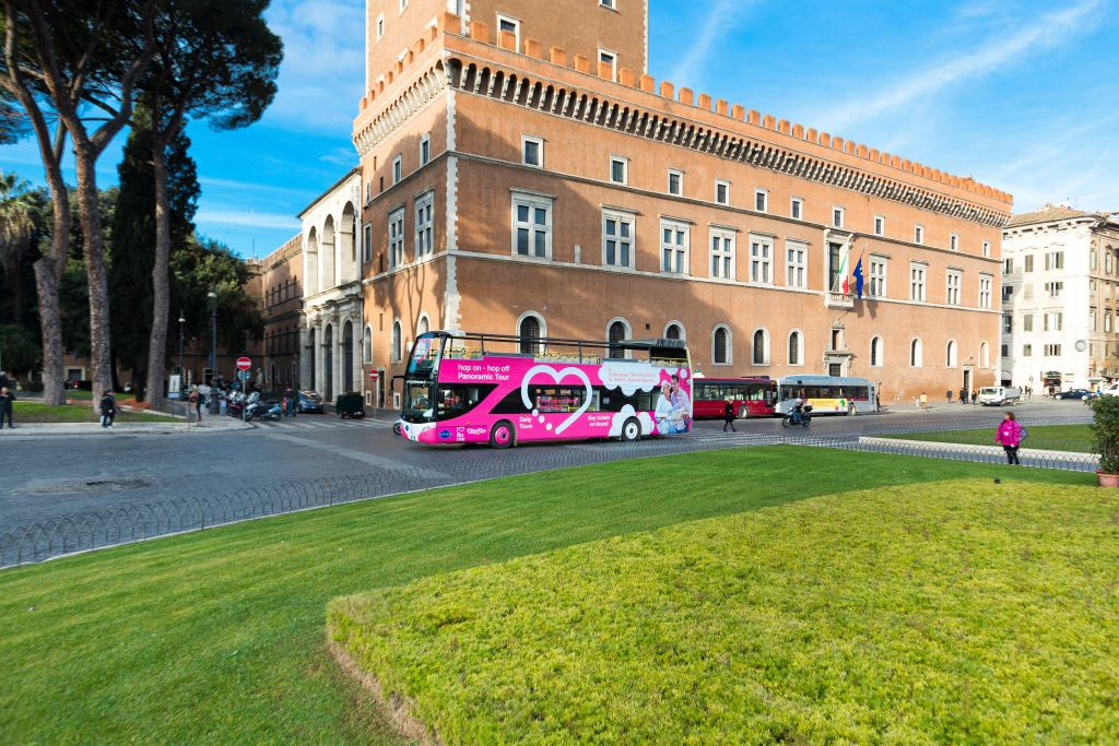 I Love Rome: Hop-on Hop-off Panoramic Bus Tour