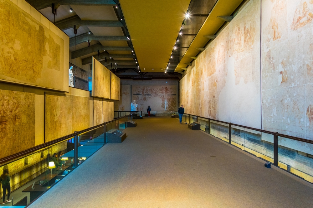 Battistero, cimitero e cattedrale: Ingresso riservato