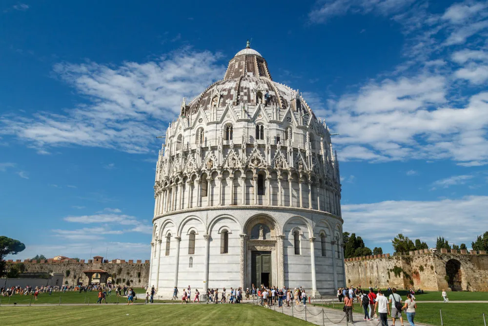 Battistero, cimitero e cattedrale: Ingresso riservato