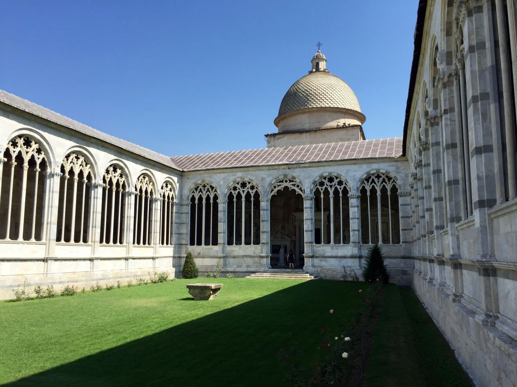 Battistero, cimitero e cattedrale: Ingresso riservato