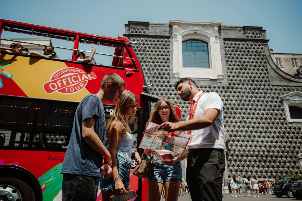 Hop-on Hop-off Bus Naples