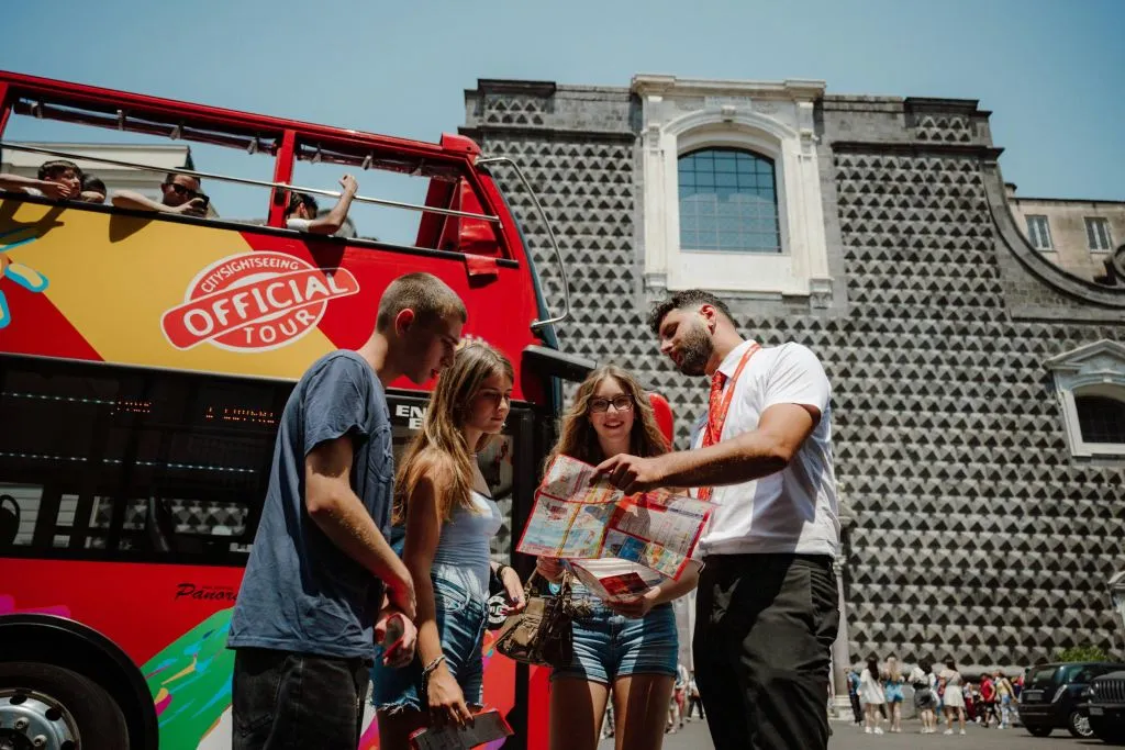 Hop-on Hop-off Bus Naples