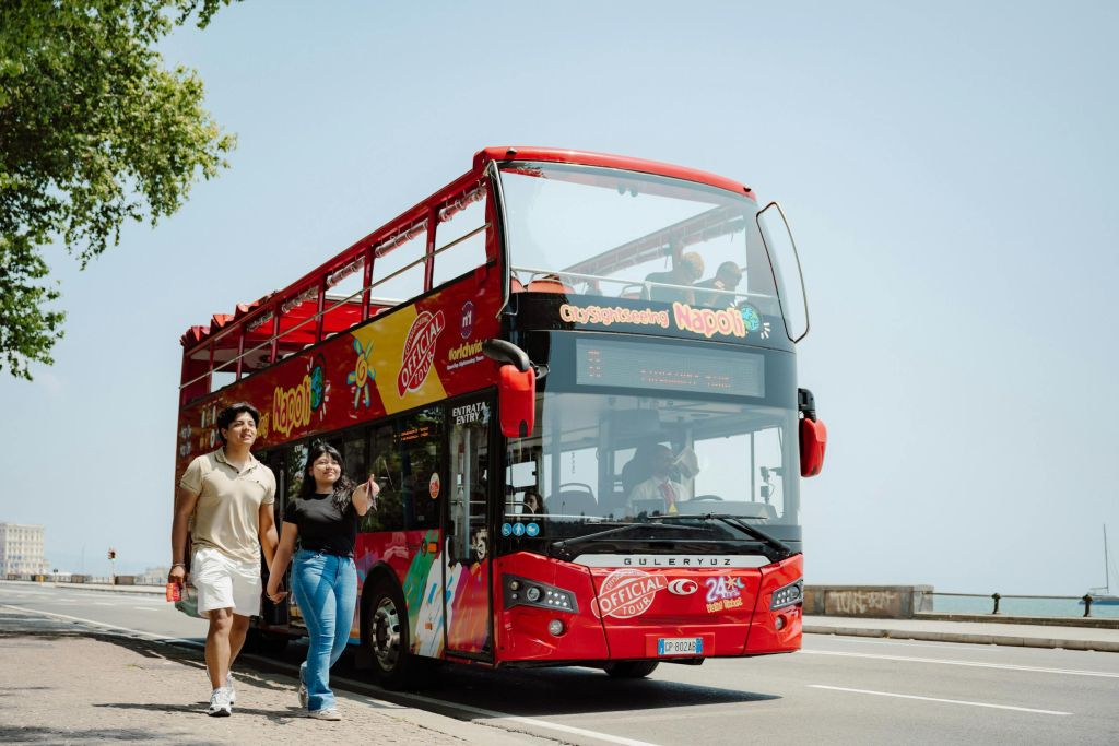 Hop-on Hop-off Bus Naples