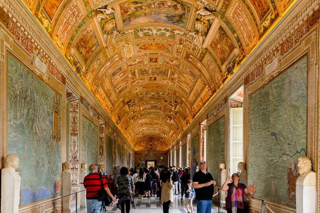 Museus do Vaticano e Basílica de São Pedro: bilhete de acesso rápido + tour guiado