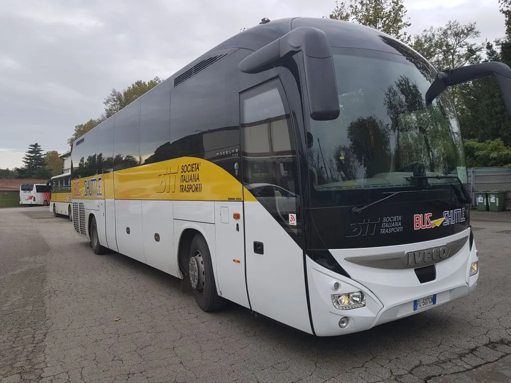Milan: Malpensa Airport Shuttle Bus from/to Train Station