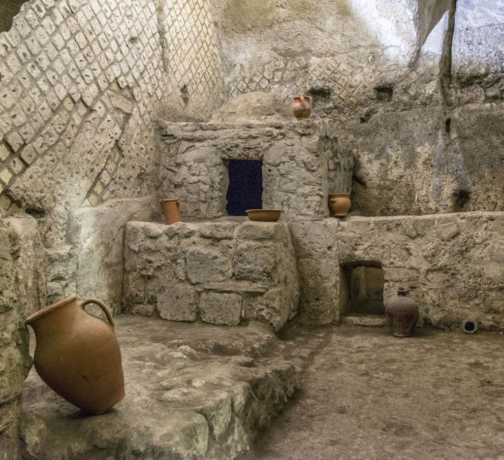 Complex of San Lorenzo Maggiore: Reserved Entrance to La Neapolis Sotterrata