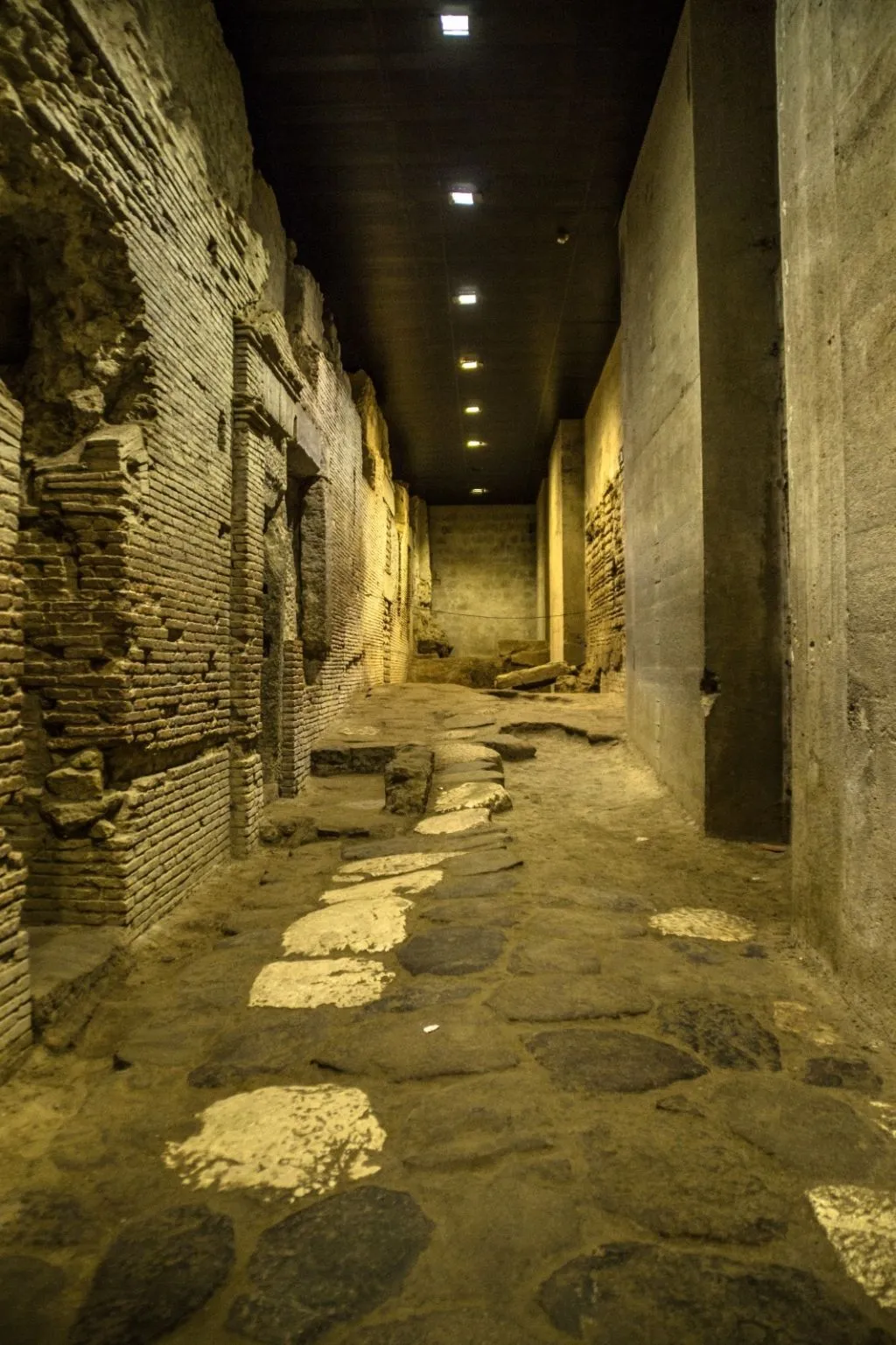 Complex of San Lorenzo Maggiore: Reserved Entrance to La Neapolis Sotterrata