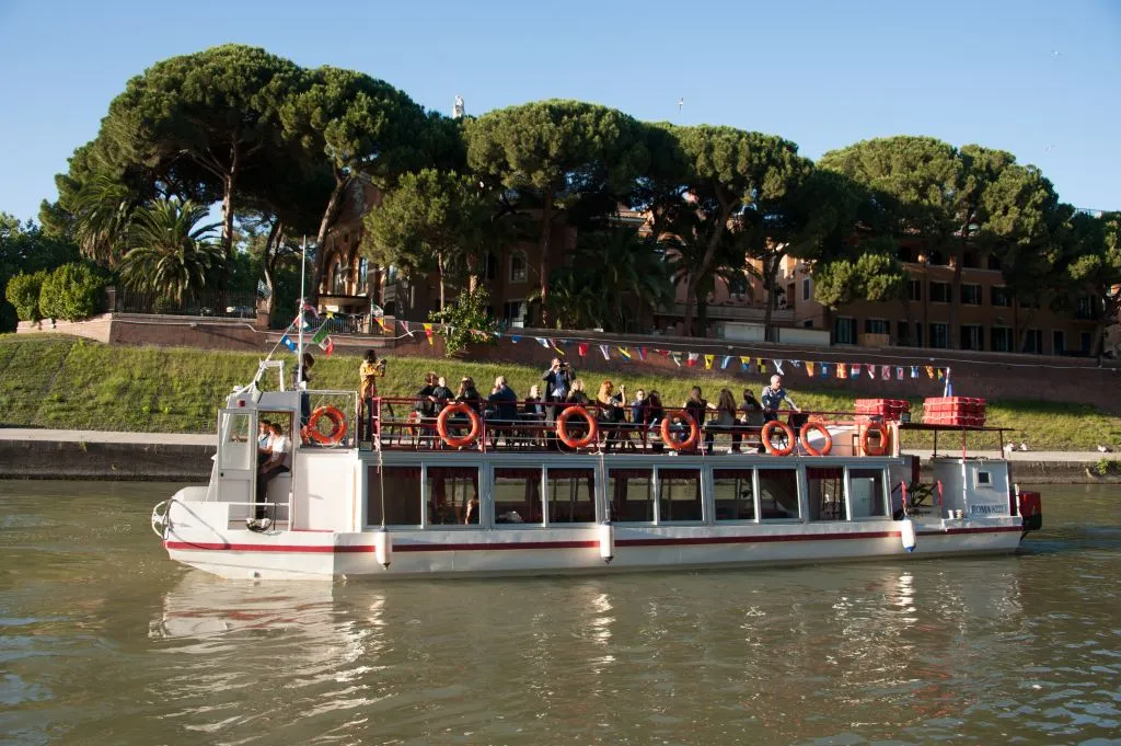 Rome: Hop-on Hop-off Tiber Cruise Ticket