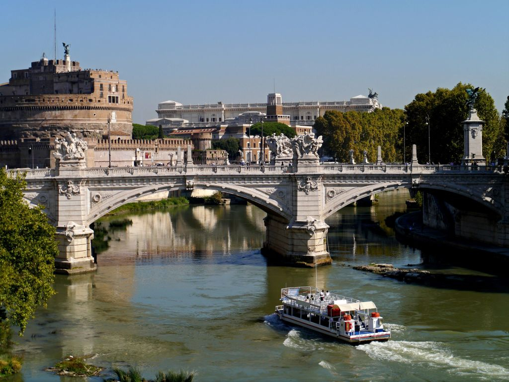 Roma: Bilhete de cruzeiro hop-on hop-off pelo Tibre