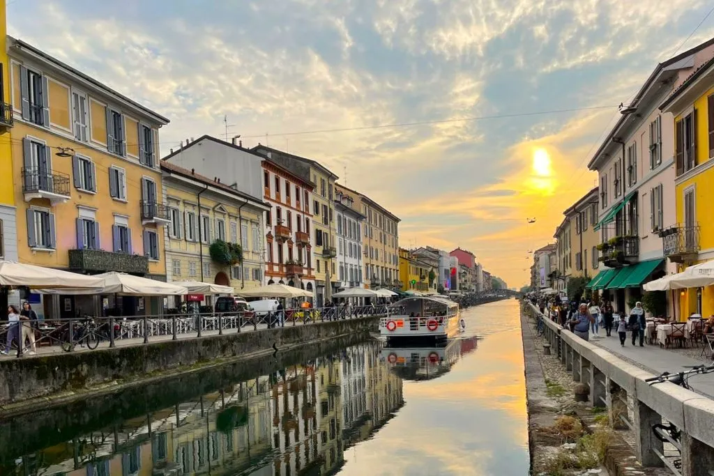 Aperitivo in barca sui Navigli