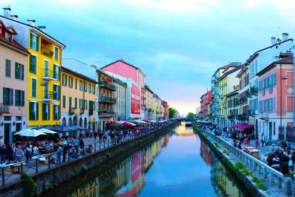 Aperitivo in barca sui Navigli
