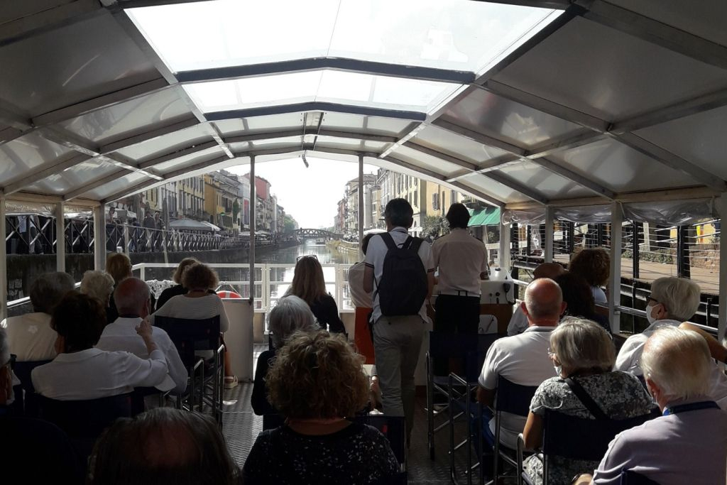 Aperitivo in barca sui Navigli