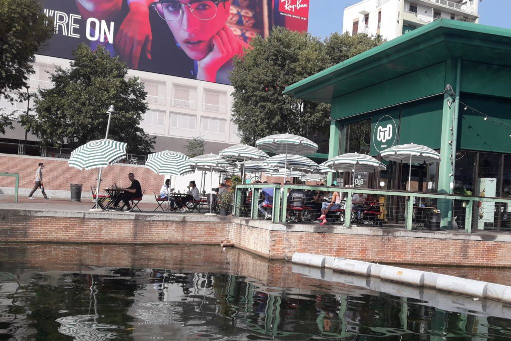 Aperitivo in barca sui Navigli