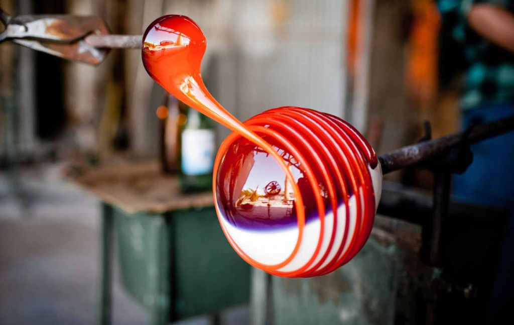 Venice: Islands Murano, Burano & Torcello with Glassblowing Demonstration