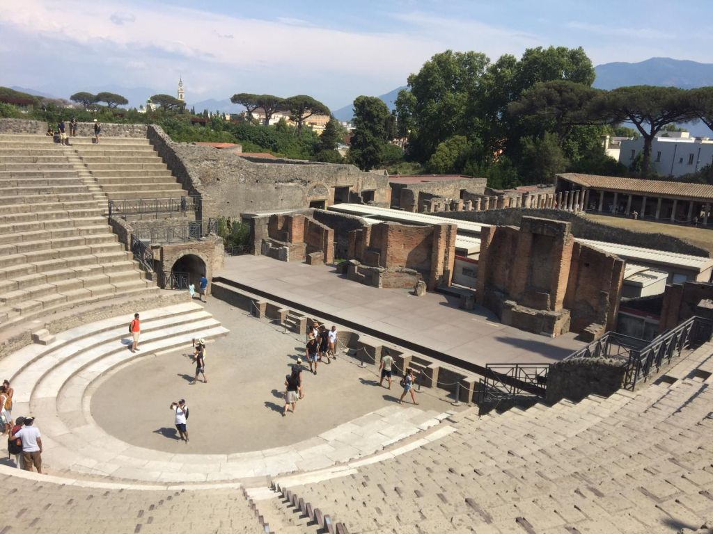 Pompeii: Guided Tour + Roundtrip from Naples