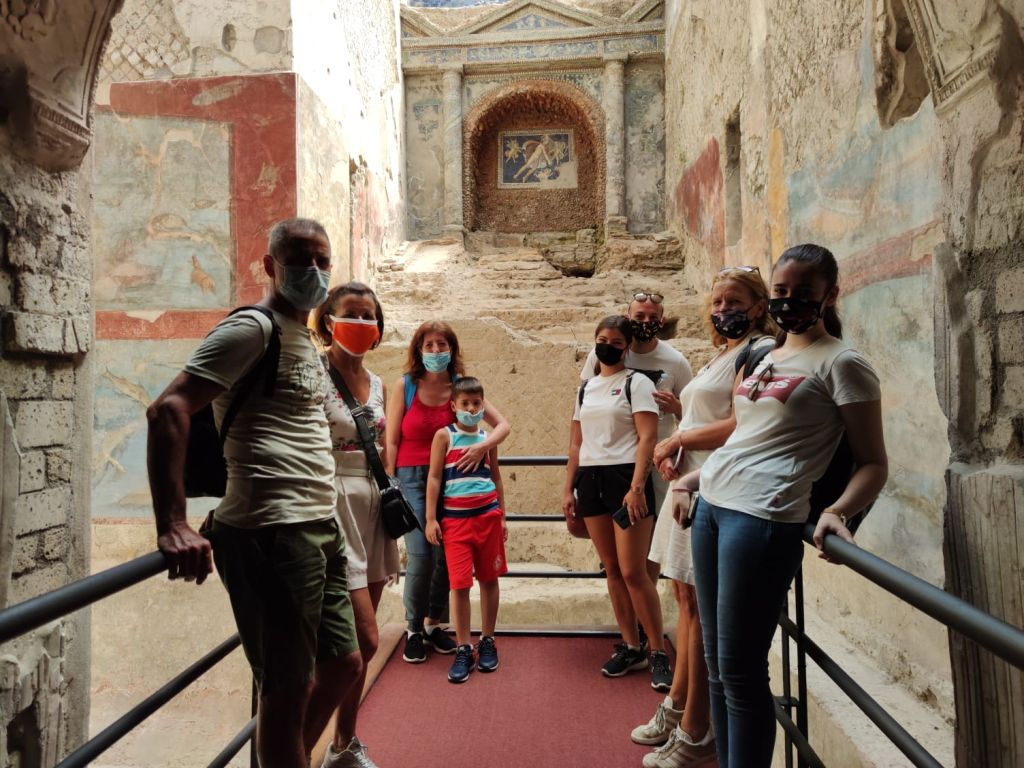 Pompeii: Guided Tour + Roundtrip from Naples