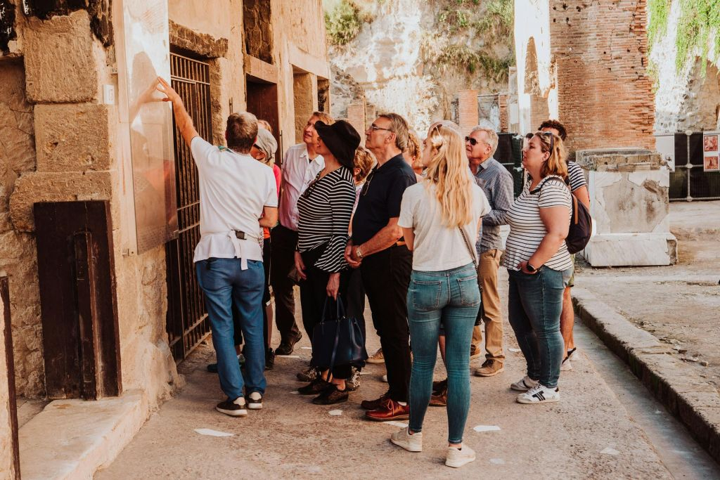 Herculaneum: Skip The Line Guided Tour With Archaeologist