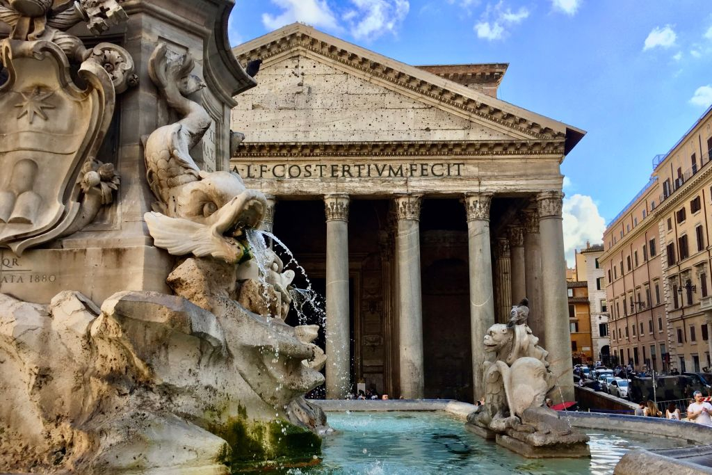 Rome Pantheon: Fast Track Ticket + Small Group Guided Tour