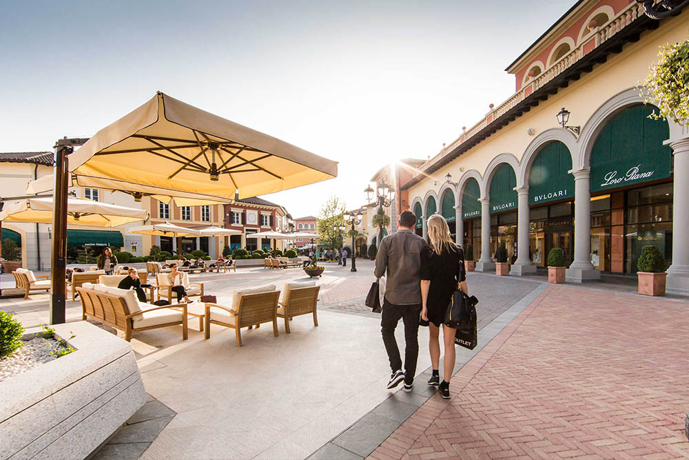 Serravalle Designer Outlet: Viaggio Andata e Ritorno da Milano