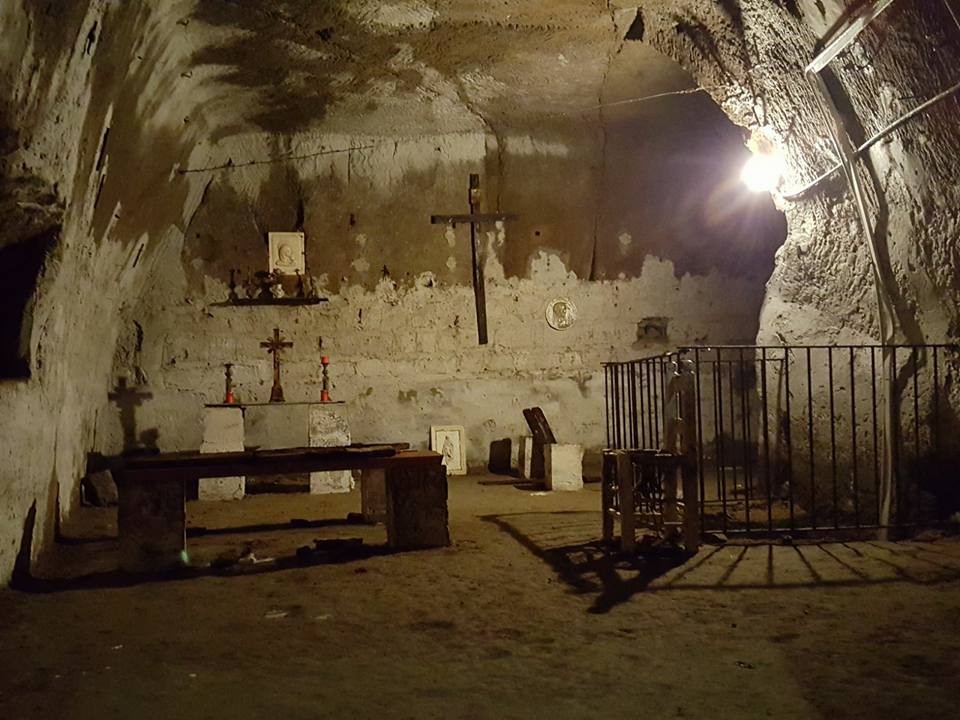 Naples: Spanish Quarters Underground Guided Tour