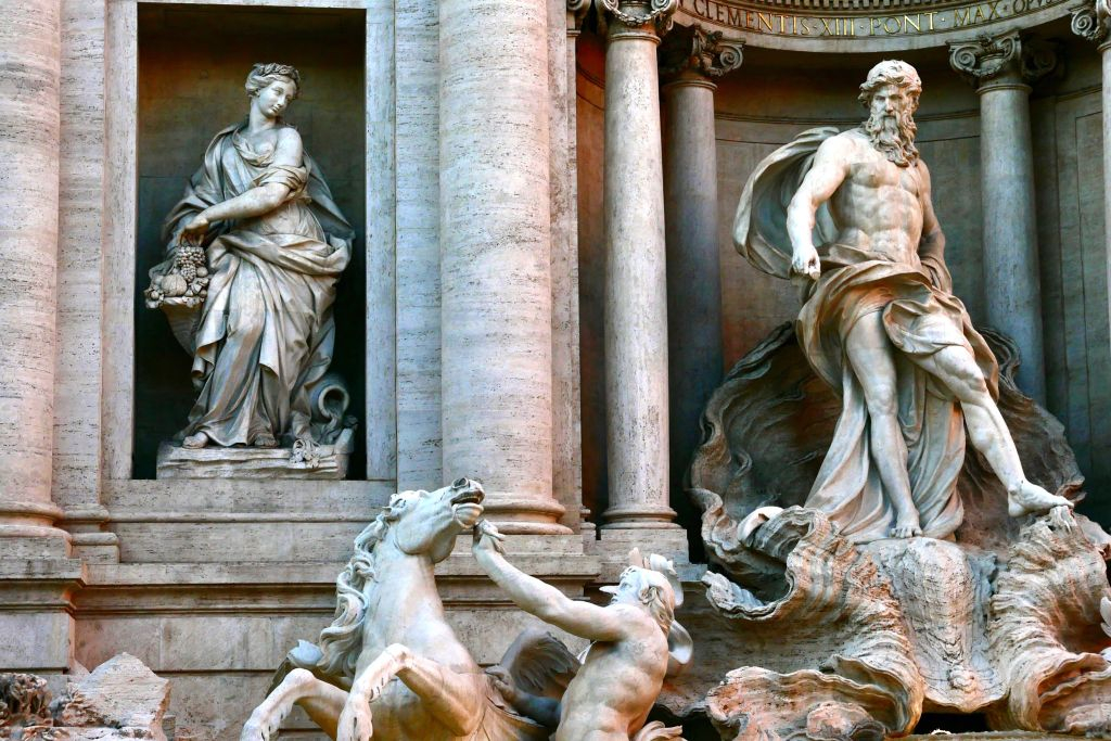 Trevi Fountain Rome: 40-Min Underground Guided Tour