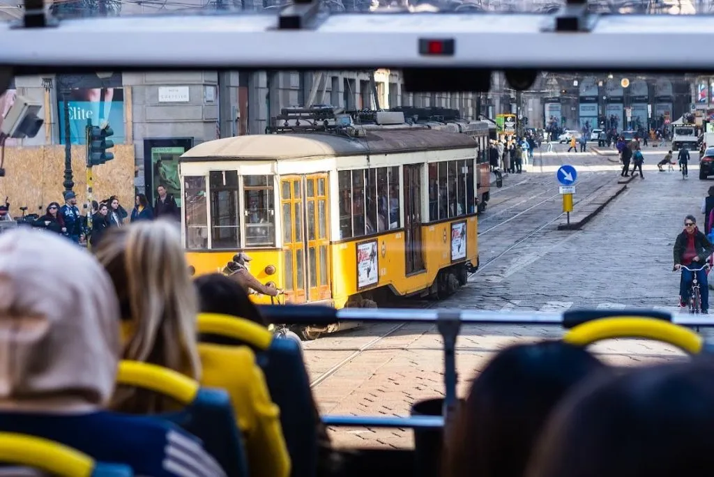 Tour aperto di Milano: Tour in autobus Hop-on Hop-off