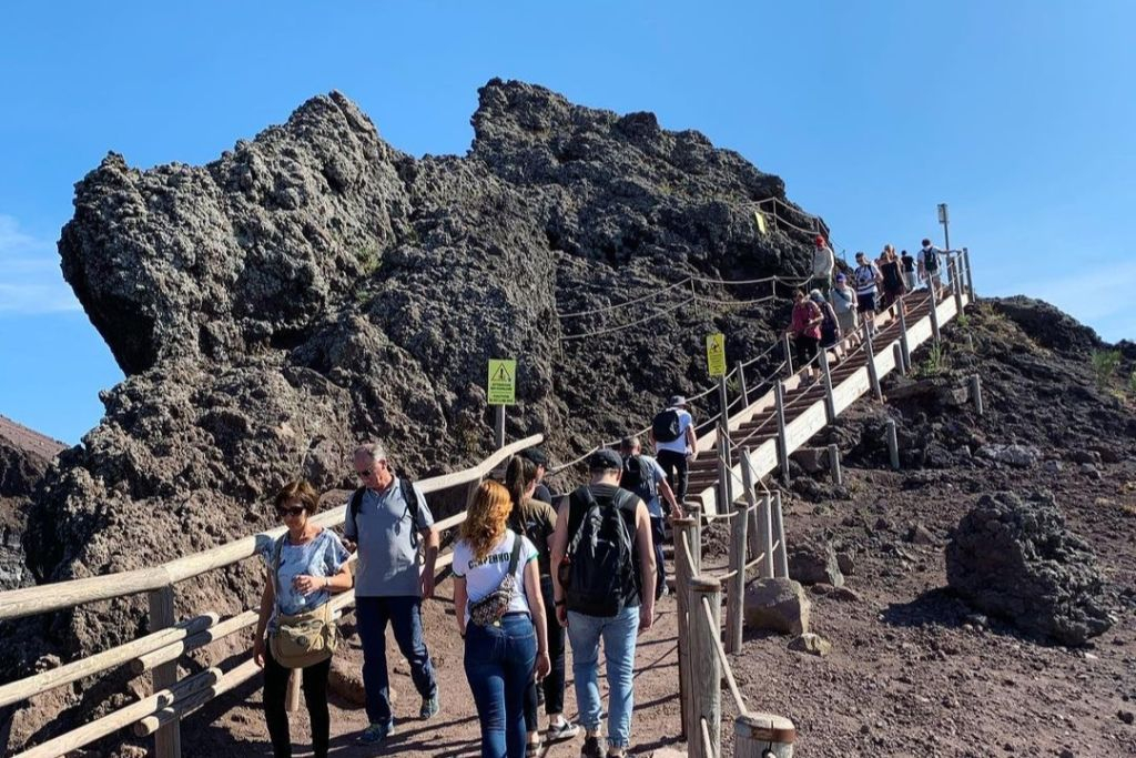 Pompeii & Mount Vesuvius: Skip The Line Ticket + Roundtrip from Naples