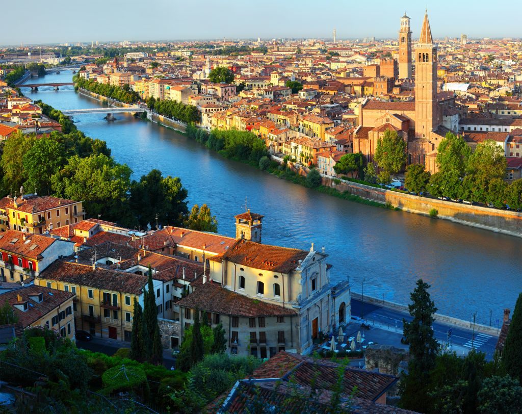 Autocarro hop-on hop-off em Verona