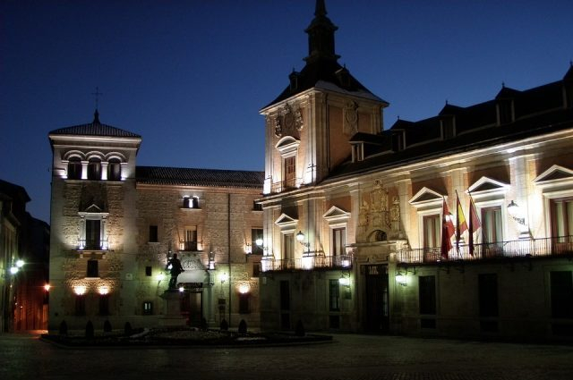 Enchanted Madrid Guided Tour: legends and mysteries