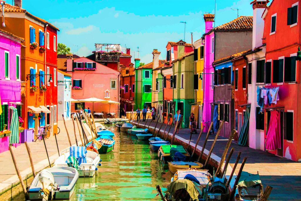 Murano, Burano and Torcello: Afternoon Boat Tour from Train station