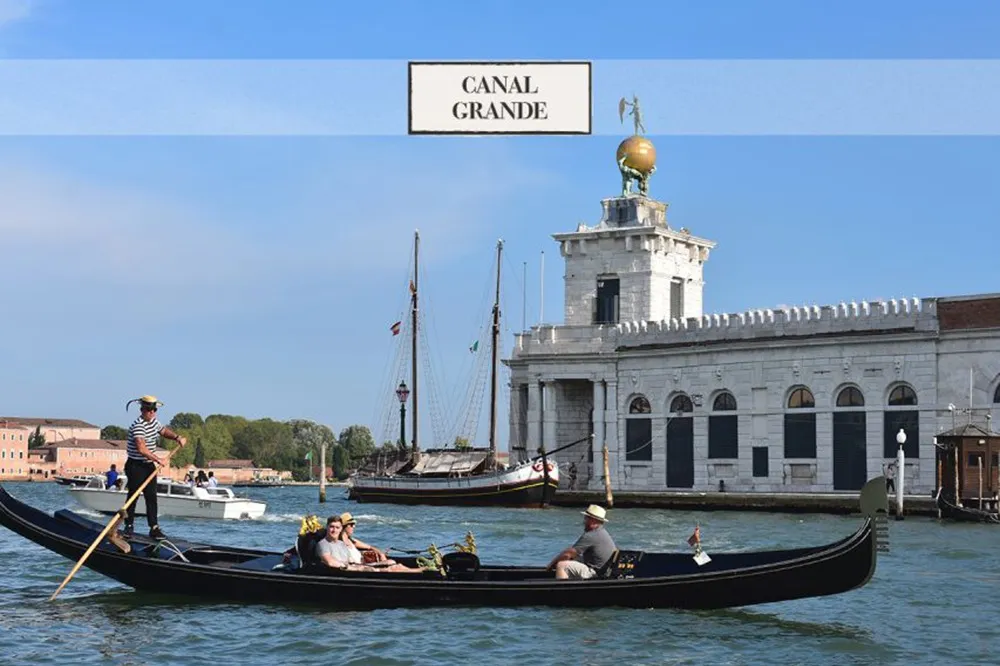 Hidden Venice: The Unusual Walking Tour & Gondola Ride