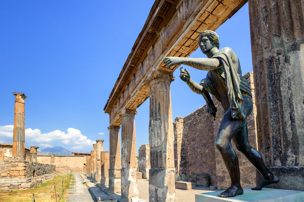 Pompeii: Entrance + Roundtrip Transport from Rome