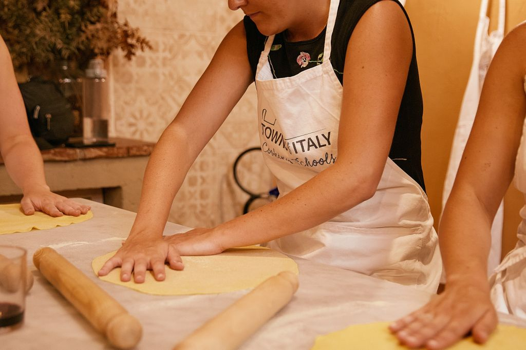 Florence: Pasta & Gelato Cooking Class