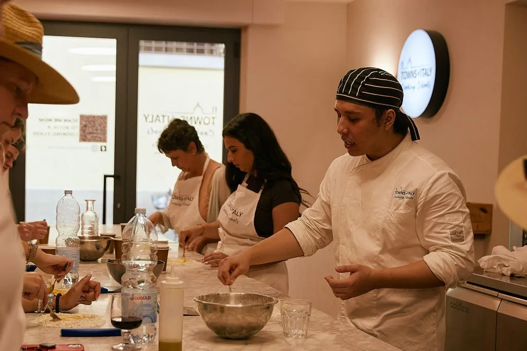 Florence: Pasta & Gelato Cooking Class