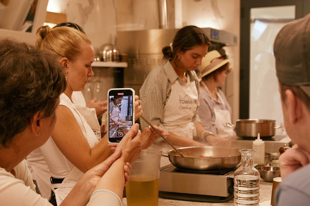 Florence: Pasta & Gelato Cooking Class