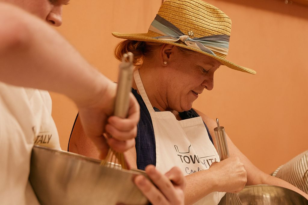 Florence: Pasta & Gelato Cooking Class