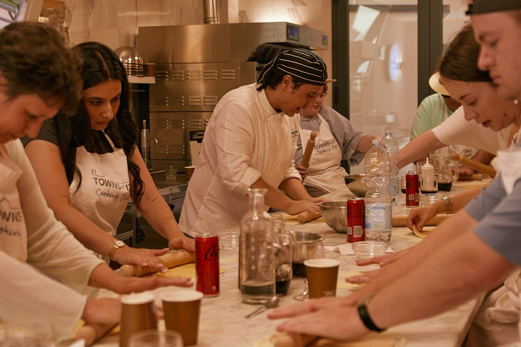 Florence: Pasta & Gelato Cooking Class