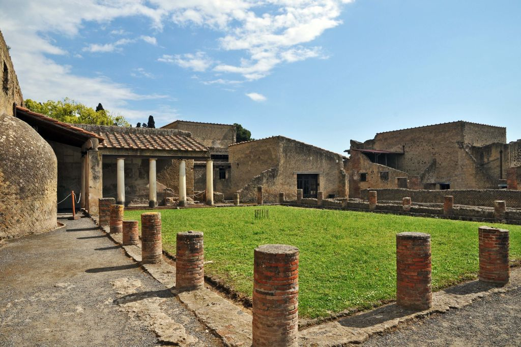Vesuvius & Herculanuem: Skip The Line Ticket + Roundtrip From Naples