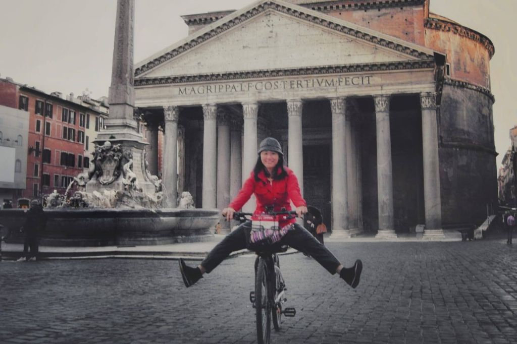Rome: Electric Bicycle Rental in Piazza Venezia
