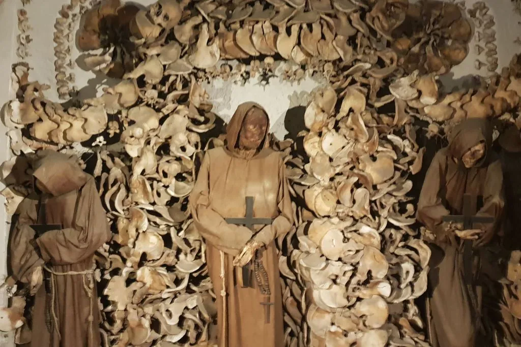 Rome: Catacombs and Capuchin Crypt Guided Tour + Transfer