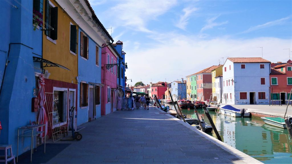 Murano and Burano: Morning Boat Tour