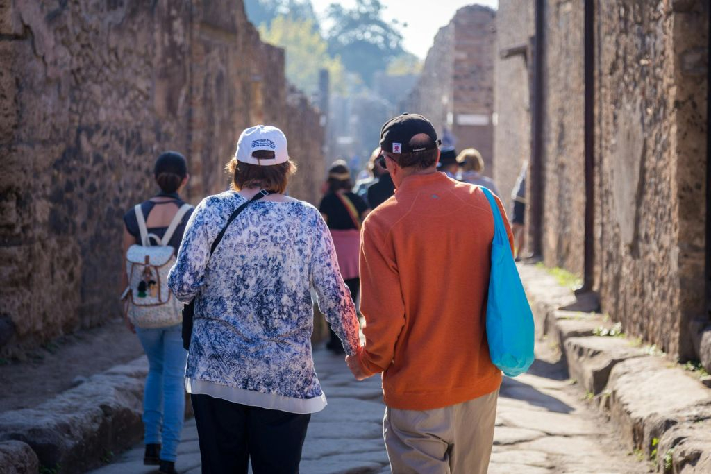 Pompeii, Amalfi Coast & Positano: Guided Day Trip from Rome