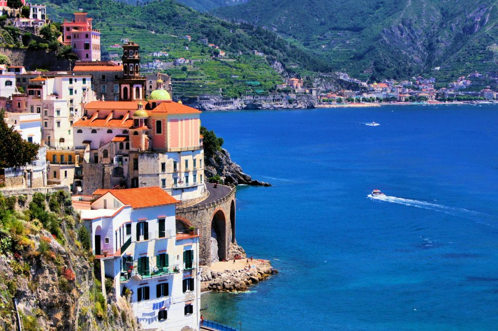Pompeii, Amalfi Coast & Positano: Guided Day Trip from Rome