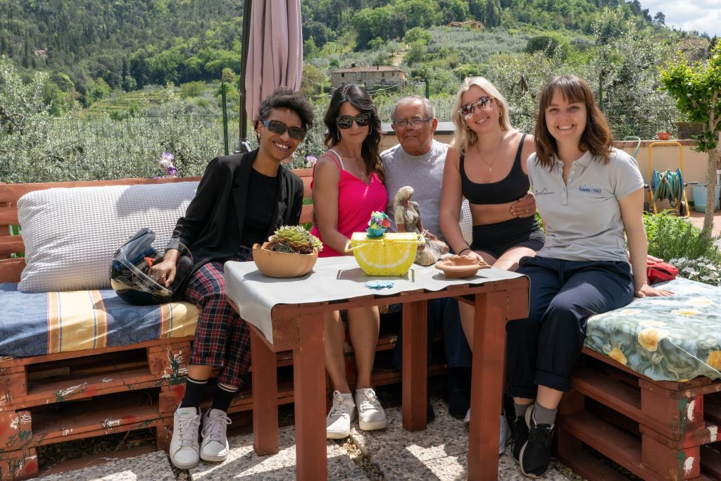 Tuscany: Small Group Tour by Vespa + Lunch