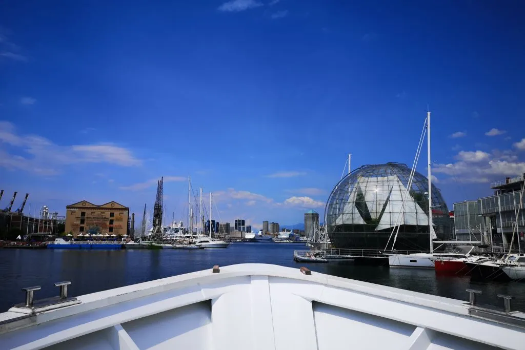 Tour del porto di Genova in barca